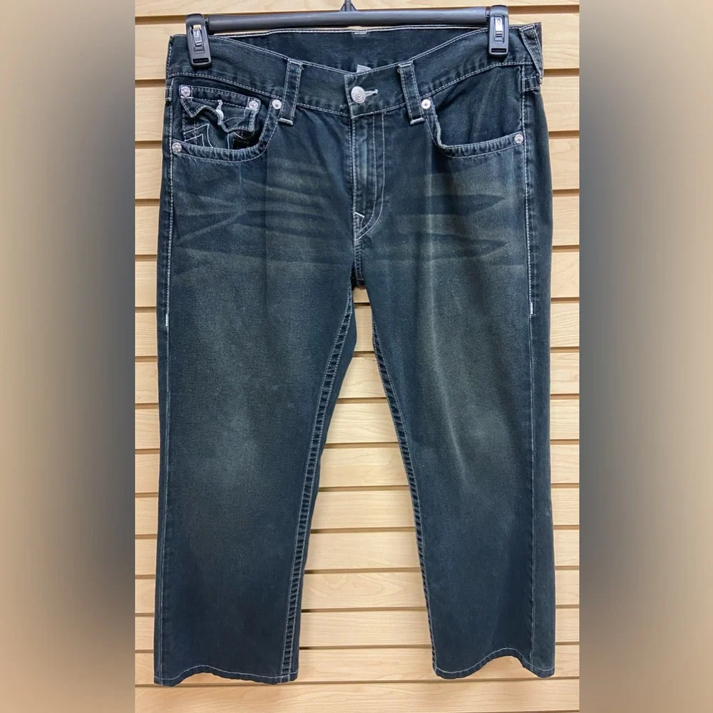 TRUE RELIGION MEN JEANS SIZE 36 INSEAM 26